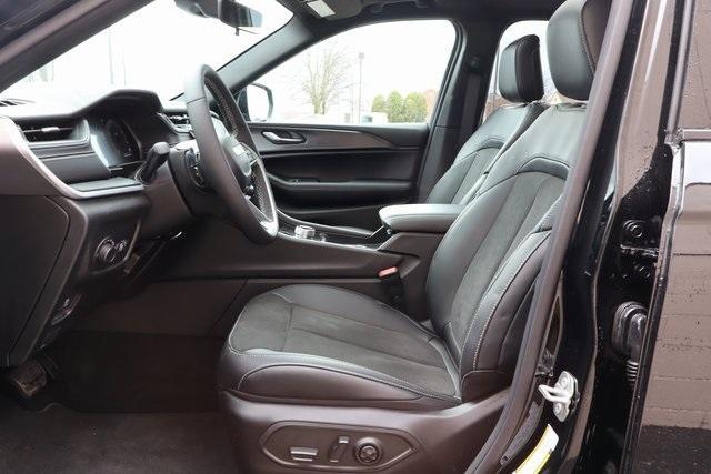 new 2025 Jeep Grand Cherokee car, priced at $43,472