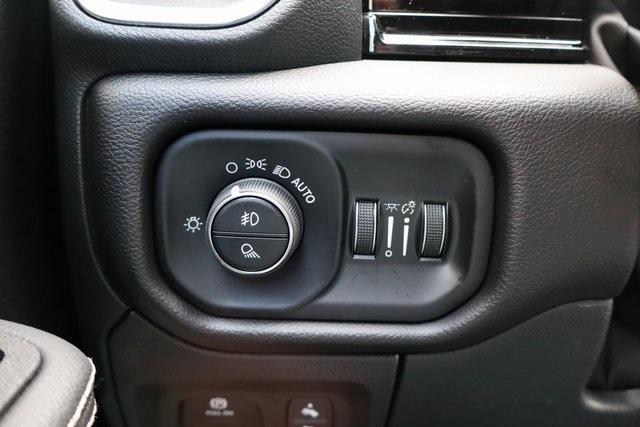 new 2025 Ram 1500 car, priced at $60,091