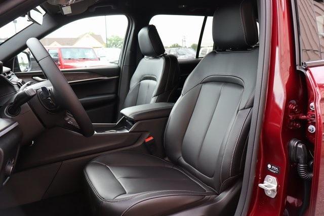 new 2025 Jeep Grand Cherokee car, priced at $43,431