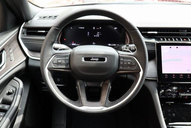 new 2025 Jeep Grand Cherokee car, priced at $43,431
