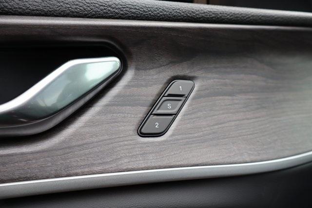 new 2025 Jeep Grand Cherokee car, priced at $43,431