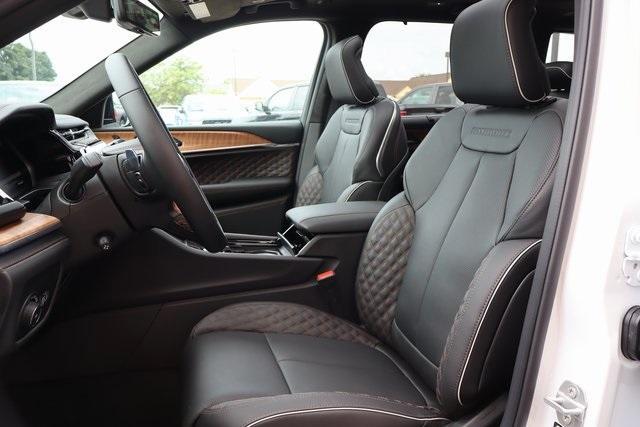 new 2025 Jeep Grand Cherokee car, priced at $67,422