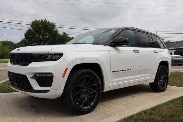 new 2025 Jeep Grand Cherokee car, priced at $67,422