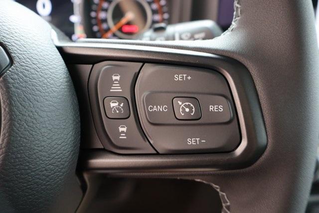 new 2025 Jeep Wrangler car, priced at $40,920