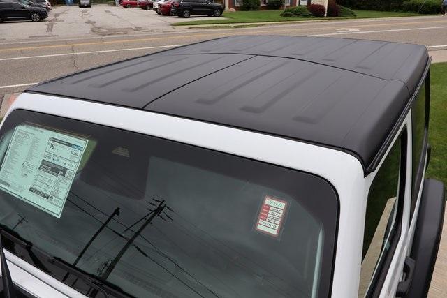 new 2025 Jeep Wrangler car, priced at $40,920
