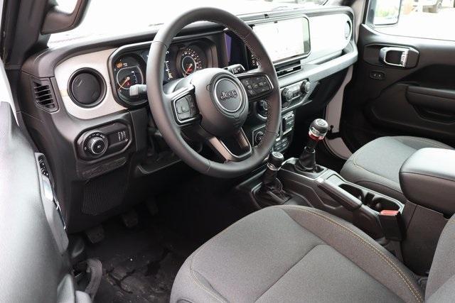 new 2025 Jeep Wrangler car, priced at $40,920