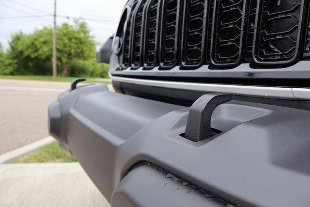 new 2025 Jeep Wrangler car, priced at $40,920