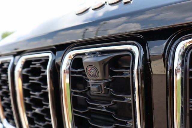 new 2025 Jeep Grand Cherokee car, priced at $50,570