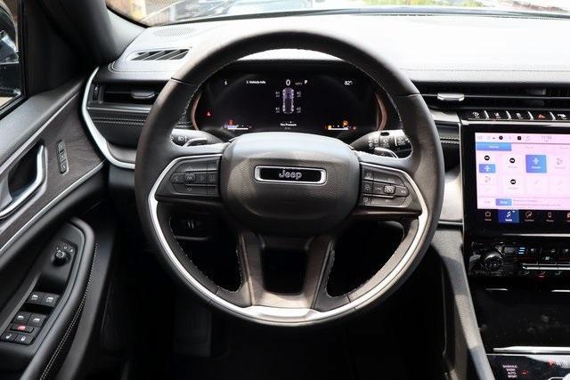 new 2025 Jeep Grand Cherokee car, priced at $50,570