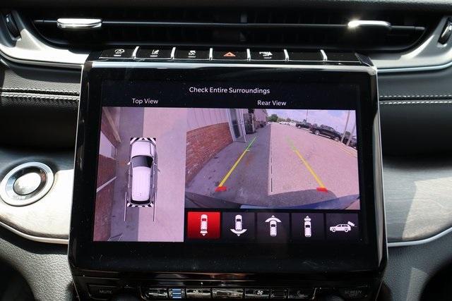 new 2025 Jeep Grand Cherokee car, priced at $50,570