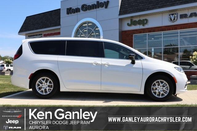 new 2025 Chrysler Pacifica car, priced at $41,347