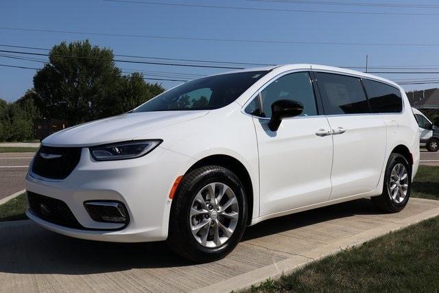 new 2026 Chrysler Pacifica car, priced at $42,817