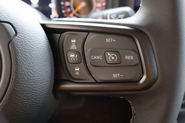 new 2025 Jeep Gladiator car, priced at $49,418