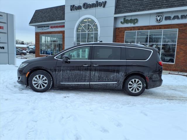 used 2019 Chrysler Pacifica car, priced at $11,867