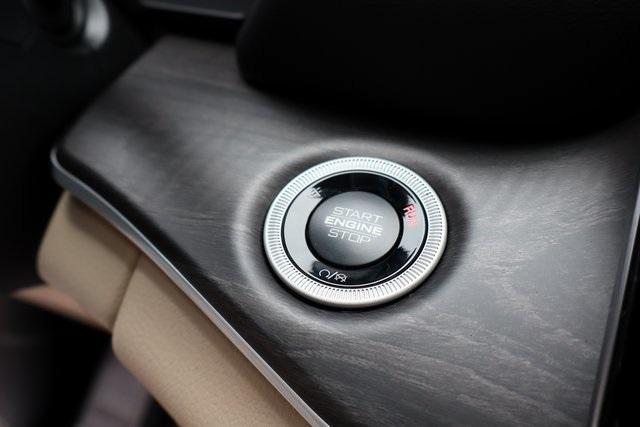 new 2025 Jeep Grand Cherokee car, priced at $48,391