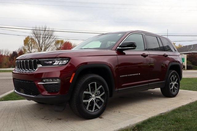 new 2025 Jeep Grand Cherokee car, priced at $48,391