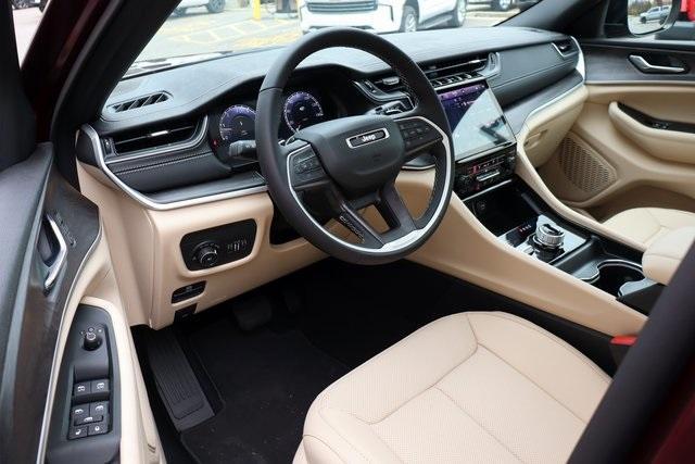 new 2025 Jeep Grand Cherokee car, priced at $48,391