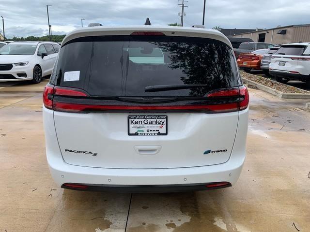 new 2024 Chrysler Pacifica Hybrid car, priced at $47,674