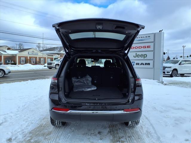 new 2024 Jeep Grand Cherokee car, priced at $43,890