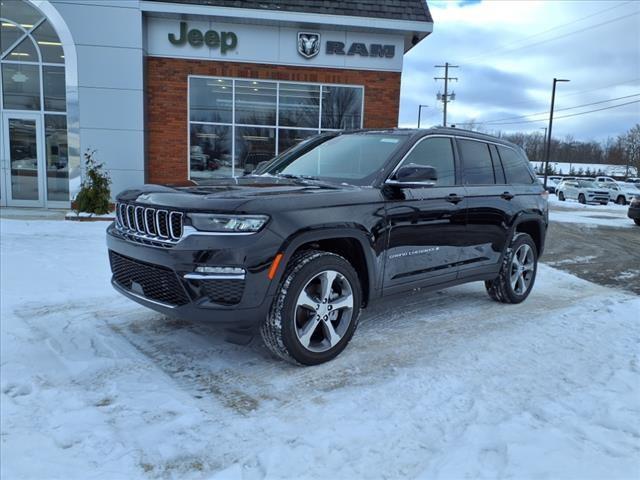 new 2024 Jeep Grand Cherokee car, priced at $43,890