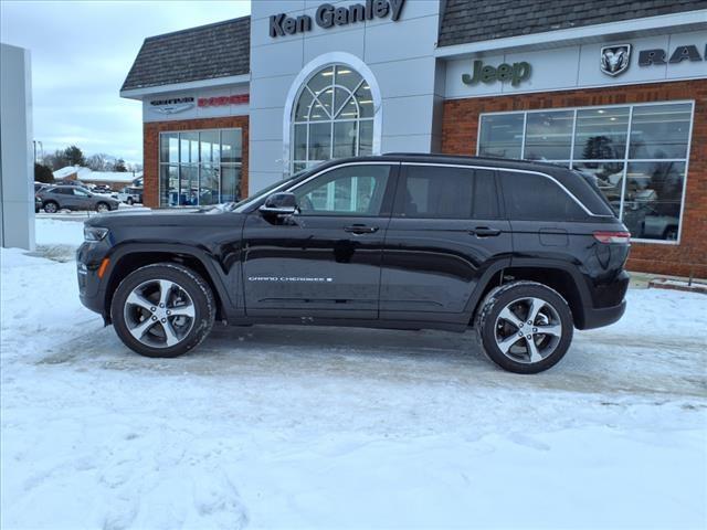 new 2024 Jeep Grand Cherokee car, priced at $43,890