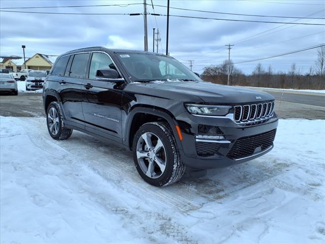 new 2024 Jeep Grand Cherokee car, priced at $43,890