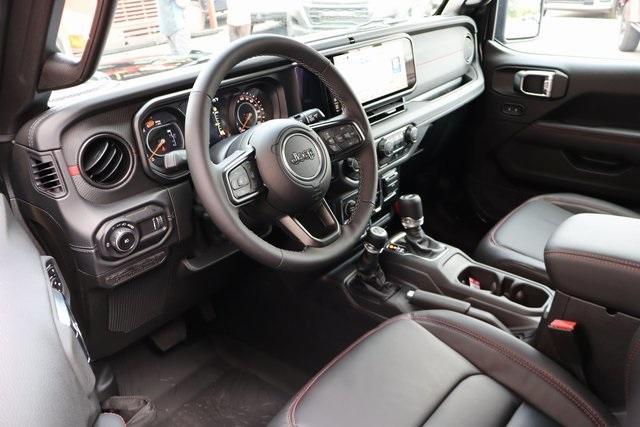 new 2025 Jeep Wrangler car, priced at $69,165