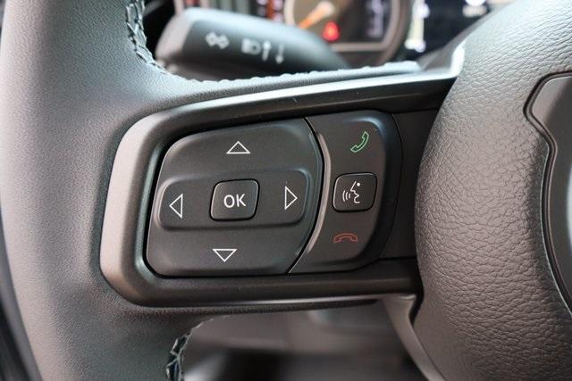 new 2025 Jeep Wrangler car, priced at $69,165