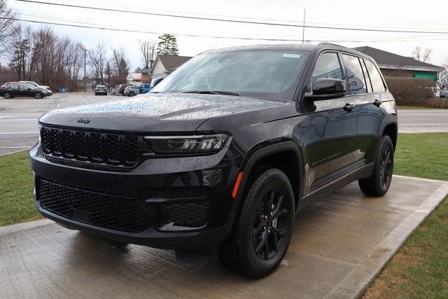 new 2025 Jeep Grand Cherokee car, priced at $41,883