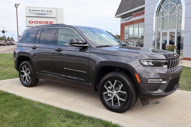 new 2025 Jeep Grand Cherokee car, priced at $43,431