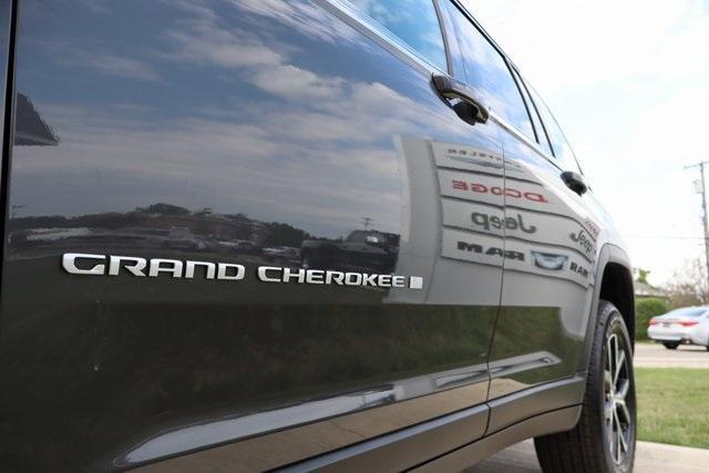 new 2025 Jeep Grand Cherokee car, priced at $43,431