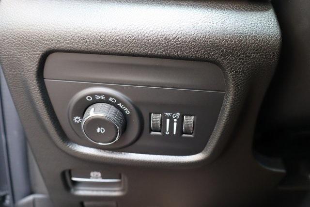 new 2025 Jeep Grand Cherokee car, priced at $43,431