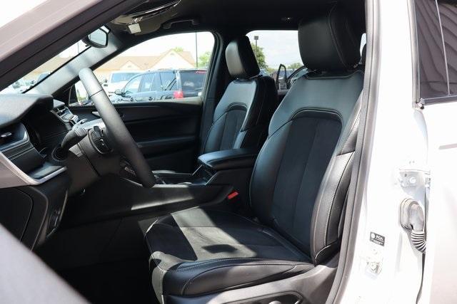 used 2024 Jeep Grand Cherokee car, priced at $36,500
