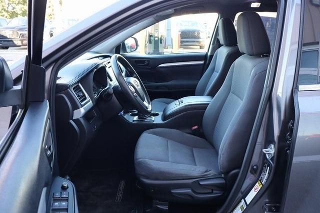 used 2015 Toyota Highlander car, priced at $14,900