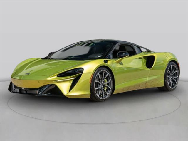 new 2025 McLaren Artura car, priced at $407,600