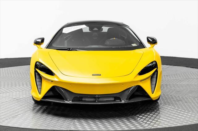 new 2025 McLaren Artura car, priced at $407,600