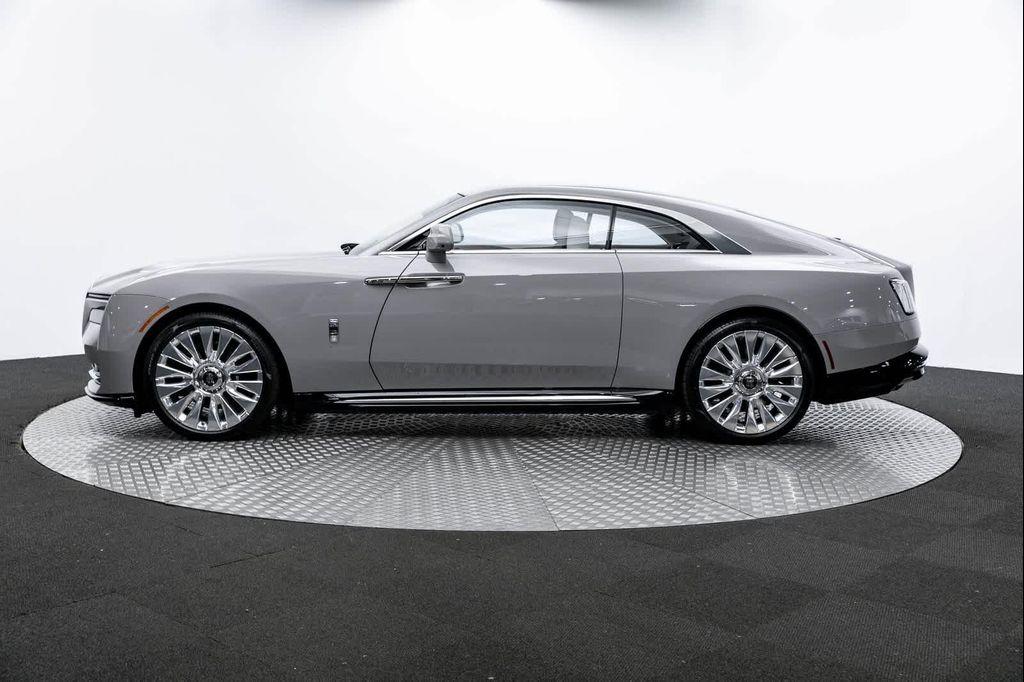 new 2025 Rolls-Royce Spectre car, priced at $444,650