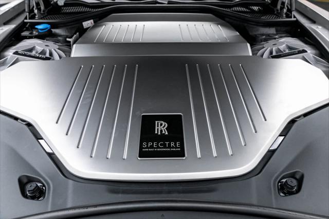 new 2025 Rolls-Royce Spectre car, priced at $444,650