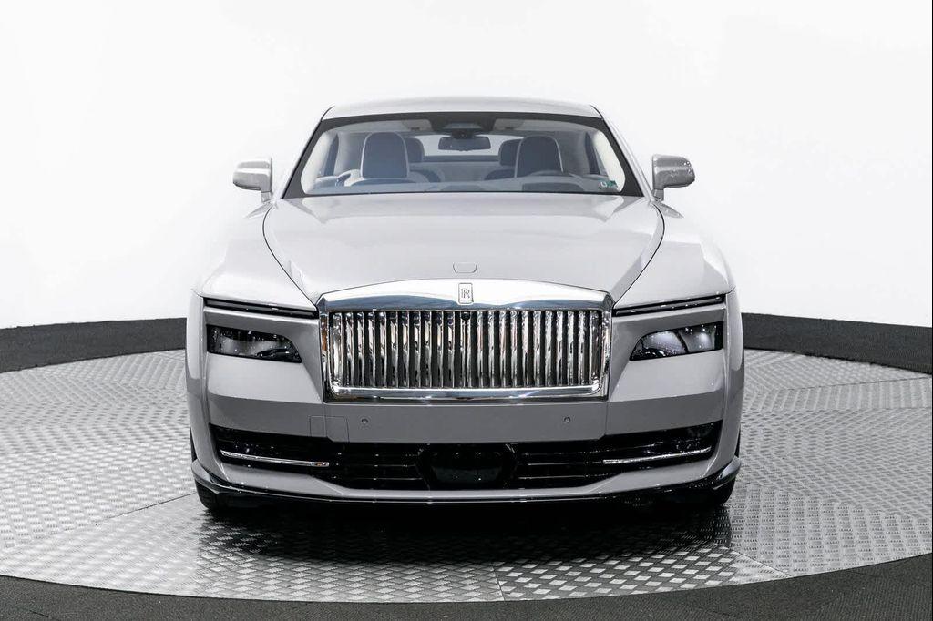 new 2025 Rolls-Royce Spectre car, priced at $444,650