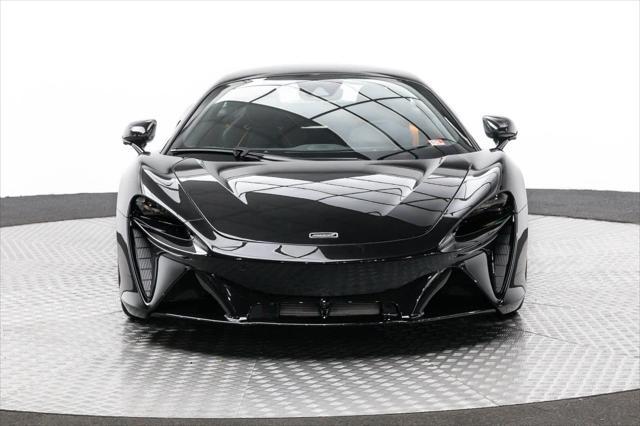 new 2023 McLaren Artura car, priced at $276,218