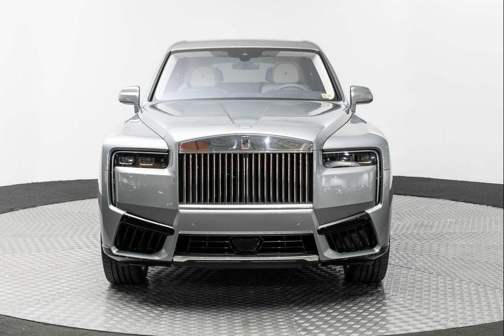 new 2025 Rolls-Royce Cullinan car, priced at $454,150
