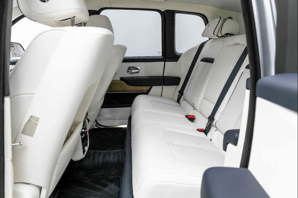 new 2025 Rolls-Royce Cullinan car, priced at $454,150