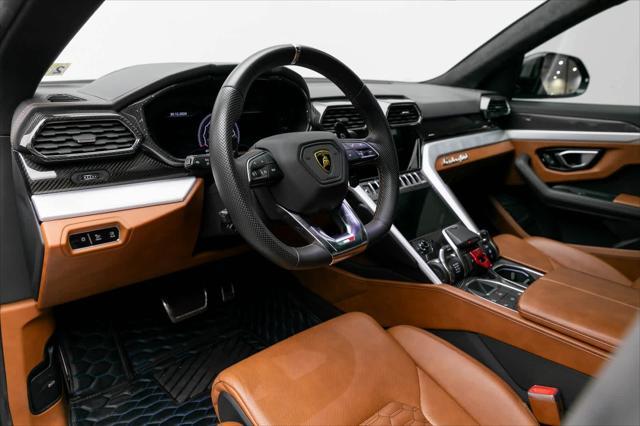 used 2021 Lamborghini Urus car, priced at $195,888