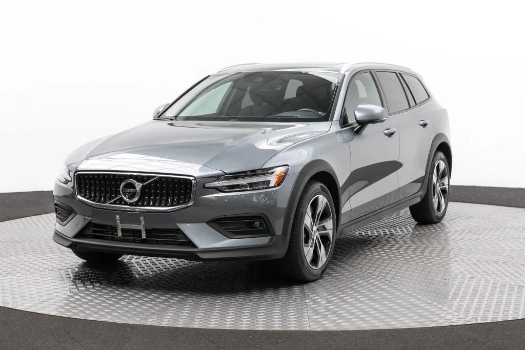 used 2020 Volvo V60 Cross Country car, priced at $32,288