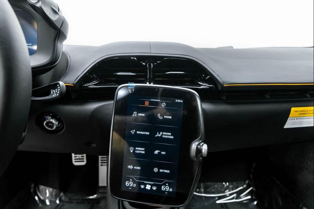 new 2025 McLaren Artura car, priced at $301,158