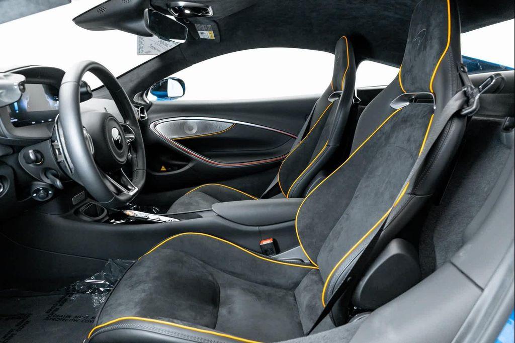 new 2025 McLaren Artura car, priced at $301,158