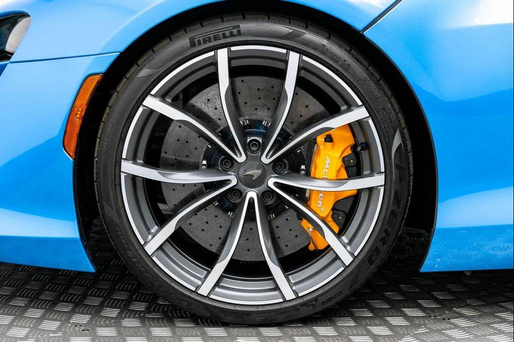 new 2025 McLaren Artura car, priced at $301,158