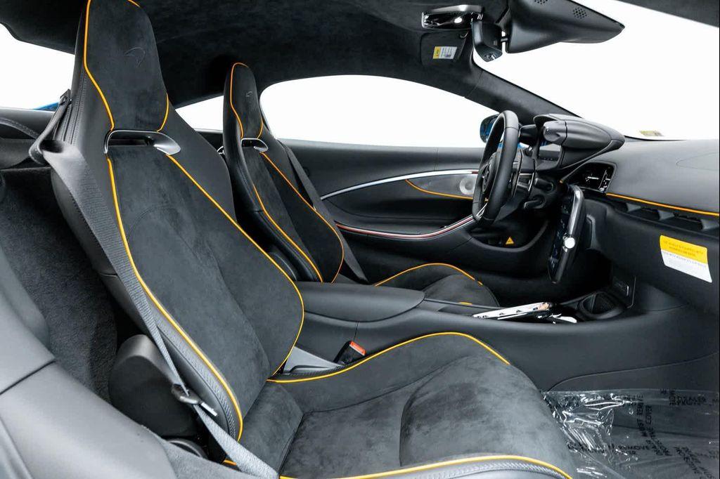 new 2025 McLaren Artura car, priced at $301,158