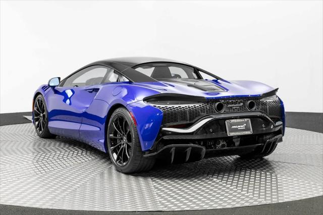new 2025 McLaren Artura car, priced at $285,818