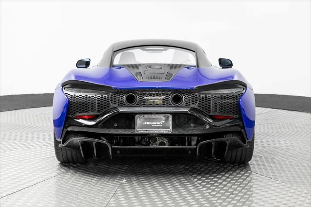 new 2025 McLaren Artura car, priced at $285,818